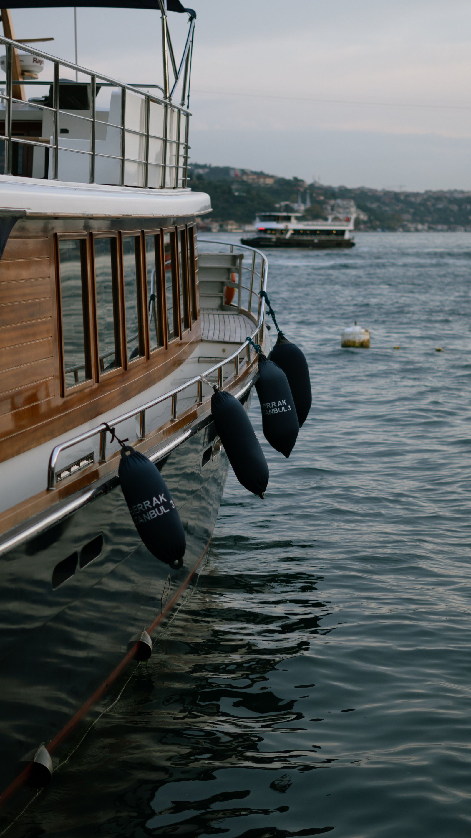 Yachtfend fender kit with pump, covers and carry bag